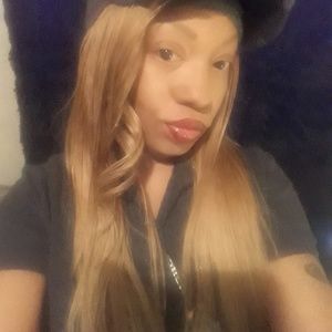 Meet your Posher, Stefani